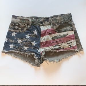 Ralph Lauren Denim & Supply Cutoff Boyfriend Shorts Flag Camo ASO Malia Tate 26